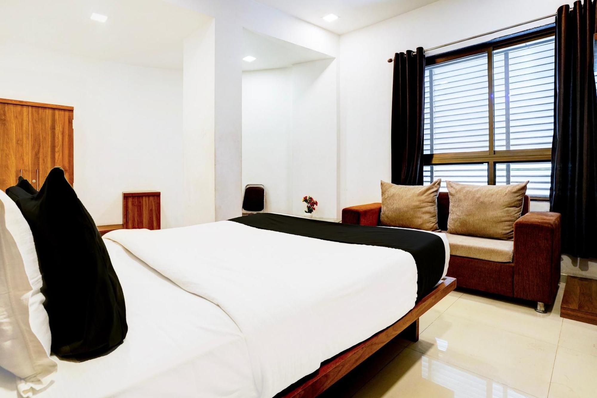 Super Hotel O Nashik Road Formerly The Address Hotel Eksteriør billede